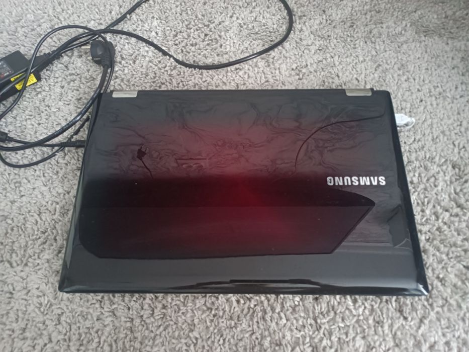 Продам 3D ноутбук Samsung RF-712