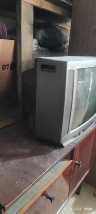 Продаю б/у телевизор