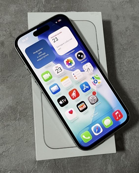 Айфон 16 на 128 белый