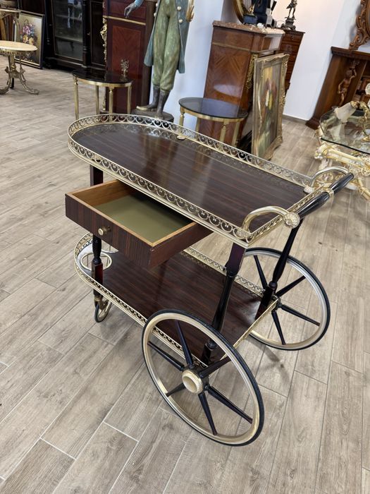 Gheridon din lemn cu elemente din metal aurit