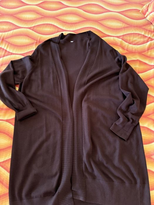 Cardigan maro superb ca nou