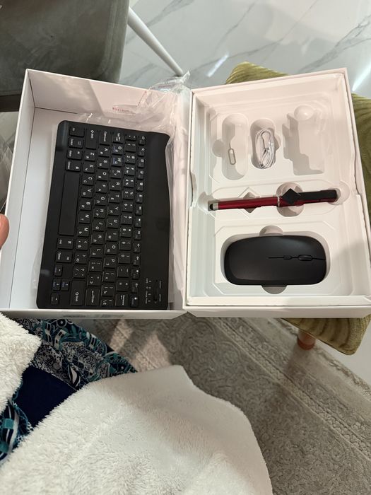 Планшет G••Vill G-2000