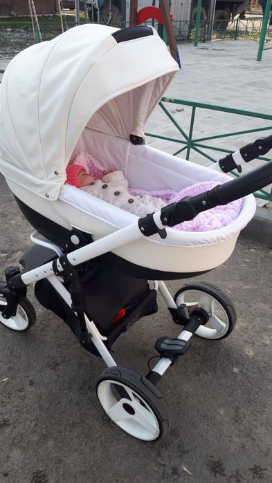 Коляска 2 в 1  фирмы Lonex