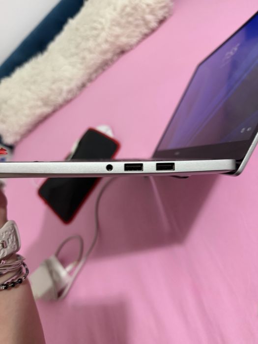 Vand laptop Matebook D15