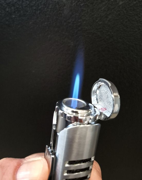 Луксозна запалка  JOBON в подаръчна кутия ,два цвята C5685