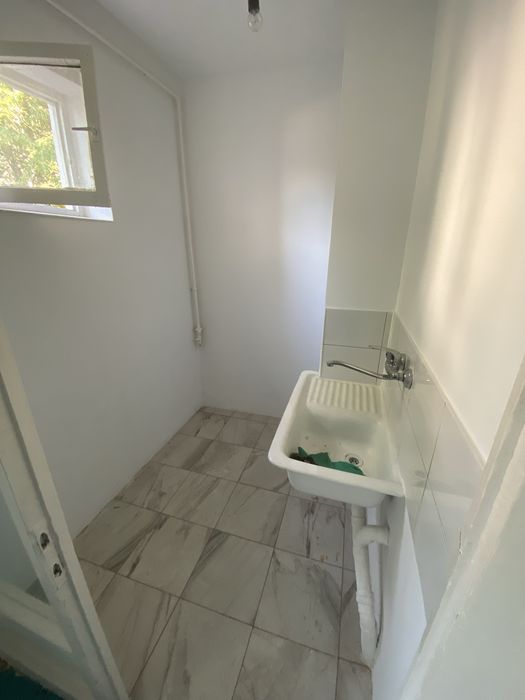 Apartament 2 Camere Piata Trivale  Etaj 1 Pret 40.000Euro