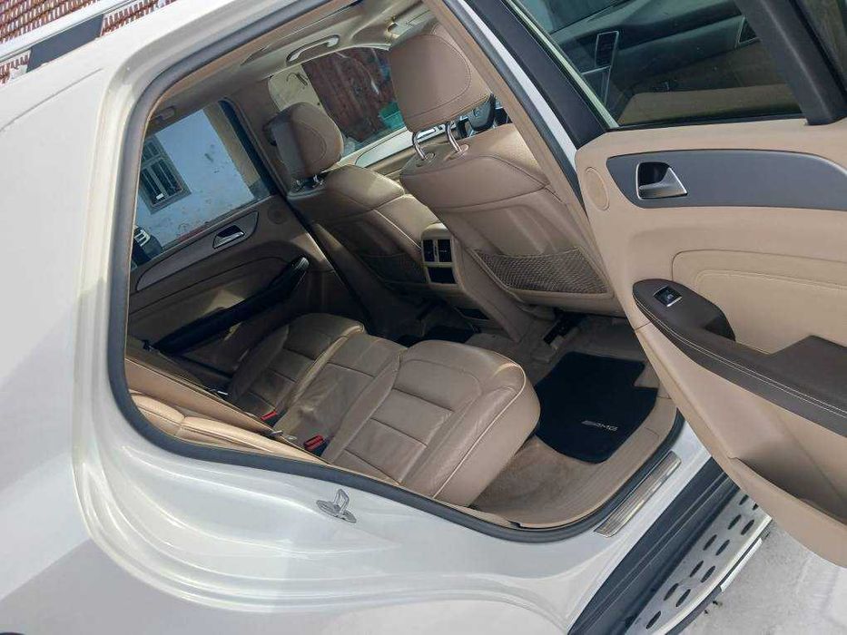 Mercedes ML AMG 2012 - full options