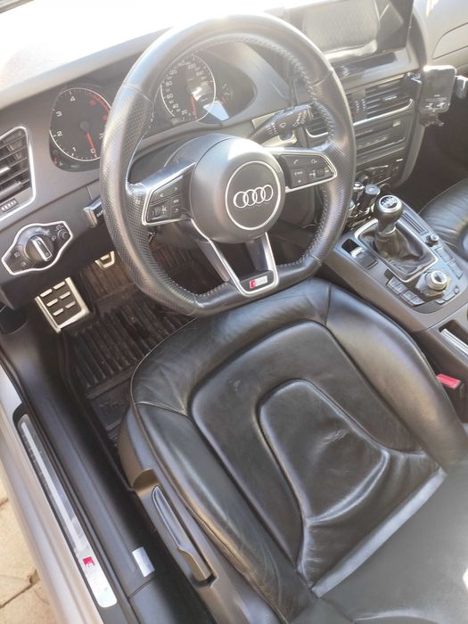 se vinde audi a4b8