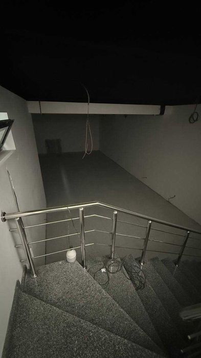 Noturar Bino Sotiladi!  Mirzo Ulugbek tumani (Amir Temur mahallasi)