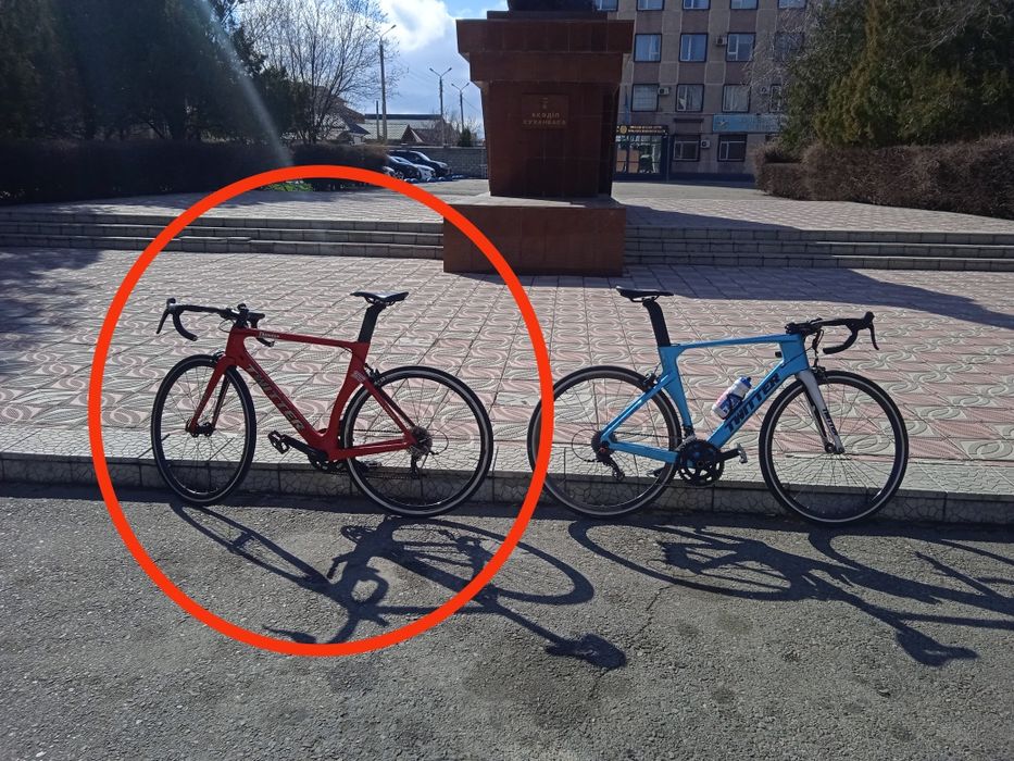 Продается twitter thunder- red