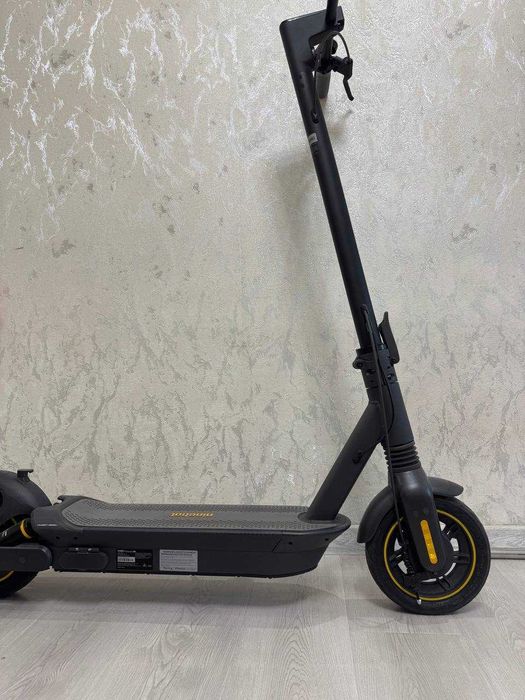 Абсолютно НОВЫЙ Электросамокат Ninebot KickScooter MAX G65E (32 км/ч)