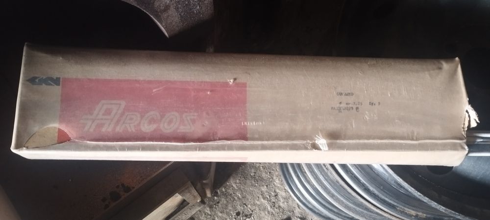 Медна тел 1.2мм 15кг и медни електроди 3,25 и 5 мм.