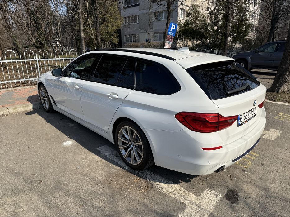 BMW 5 Series 2019 — imagine 43