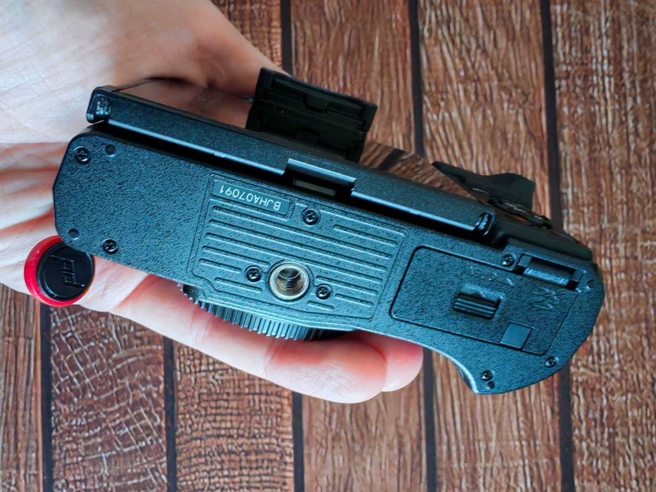 Olympus E-M10 Mark IV