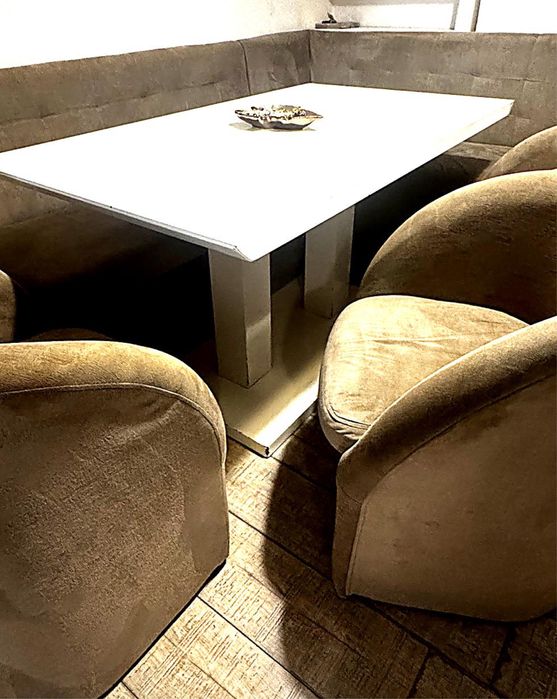 Coltar bucatarie masa si fotolii