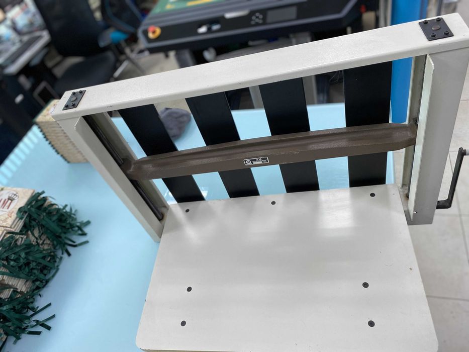 Книговезка преса ръчна