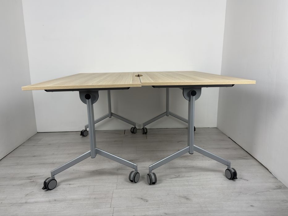 Подвижни маси със сгъваем плот за обучение или срещи обзавеждане;