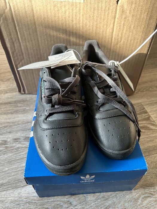 кроссовки Adidas Powerphase