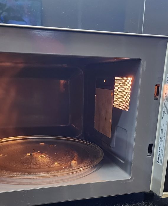 Микроволновка Panasonic