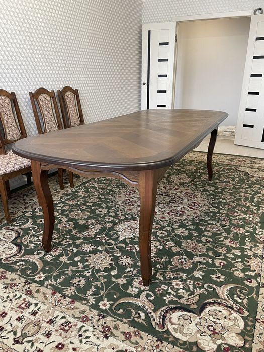 Продам стол в хорошем состоянии