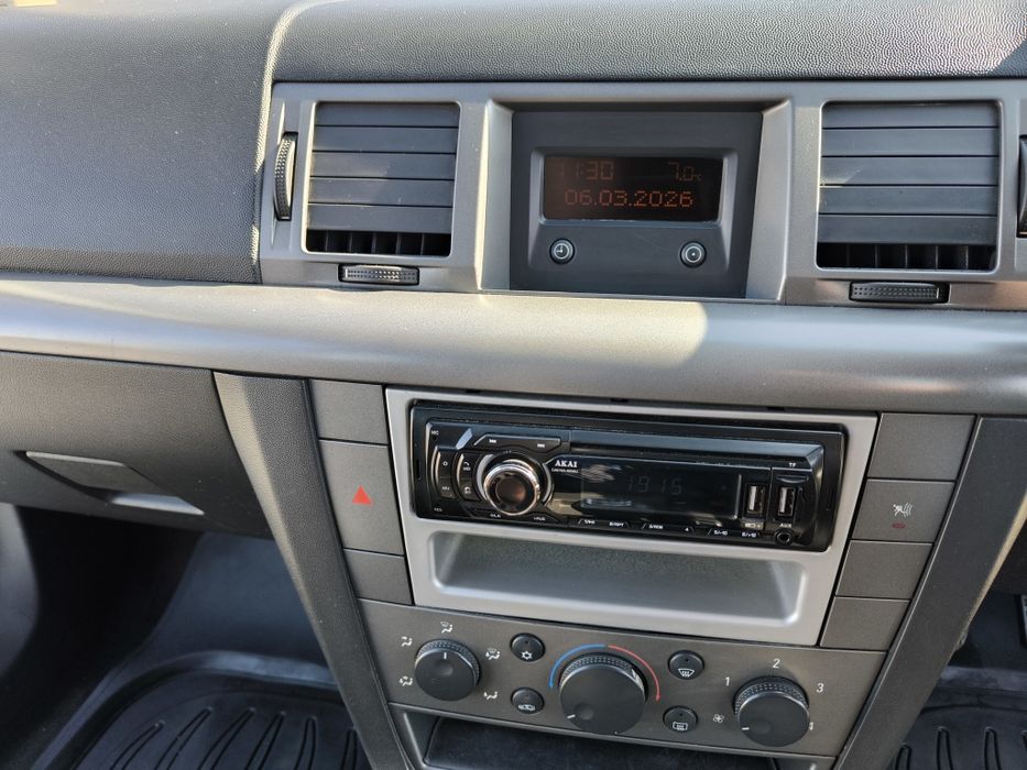 Vând Opel Vectra c volan pe dreapta