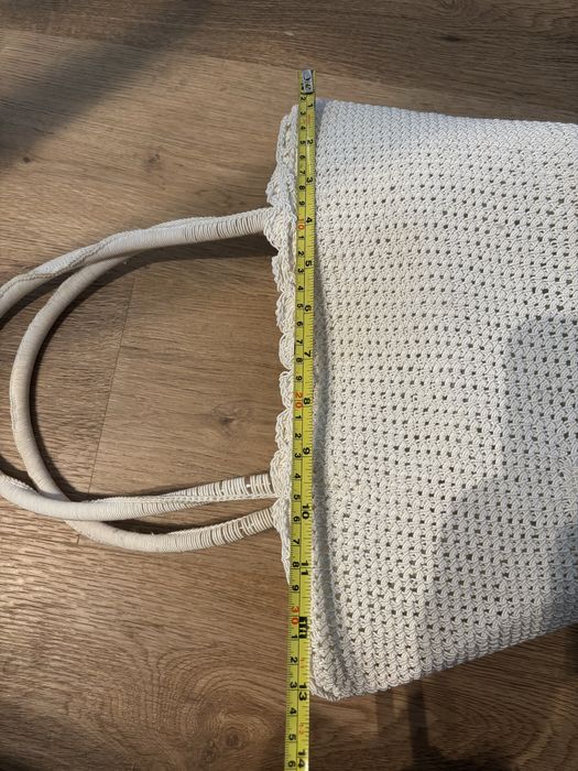 Дамска плетена бяла чанта