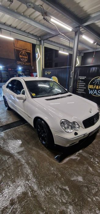 Mercedes  benz w203