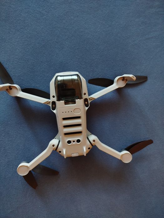 DJI mini 2 SE fly more + още аксесоари