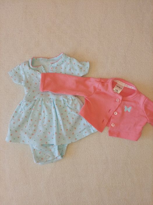 Сет бебешки бодита за новородено Carter's, роклички и комплект с клин