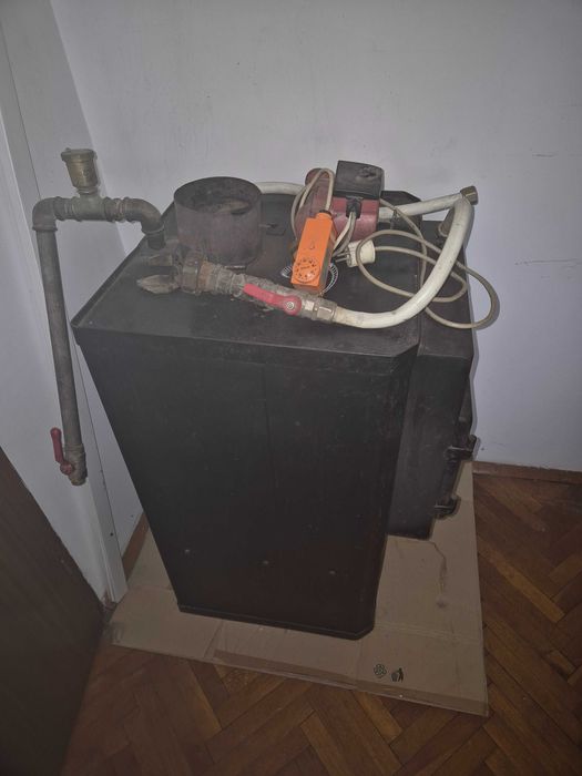 Камина на дърва с водна риза и помпа