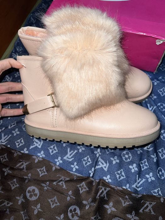 Чисто нови ботушки