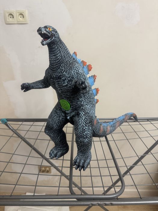 Продам динозавра