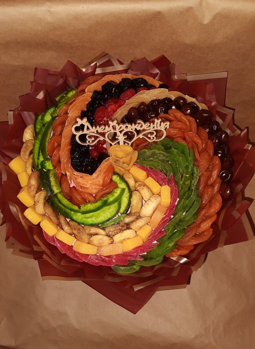 Подарки( боксы ,букеты)