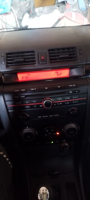 Mazda 3 si Seat Ibiza