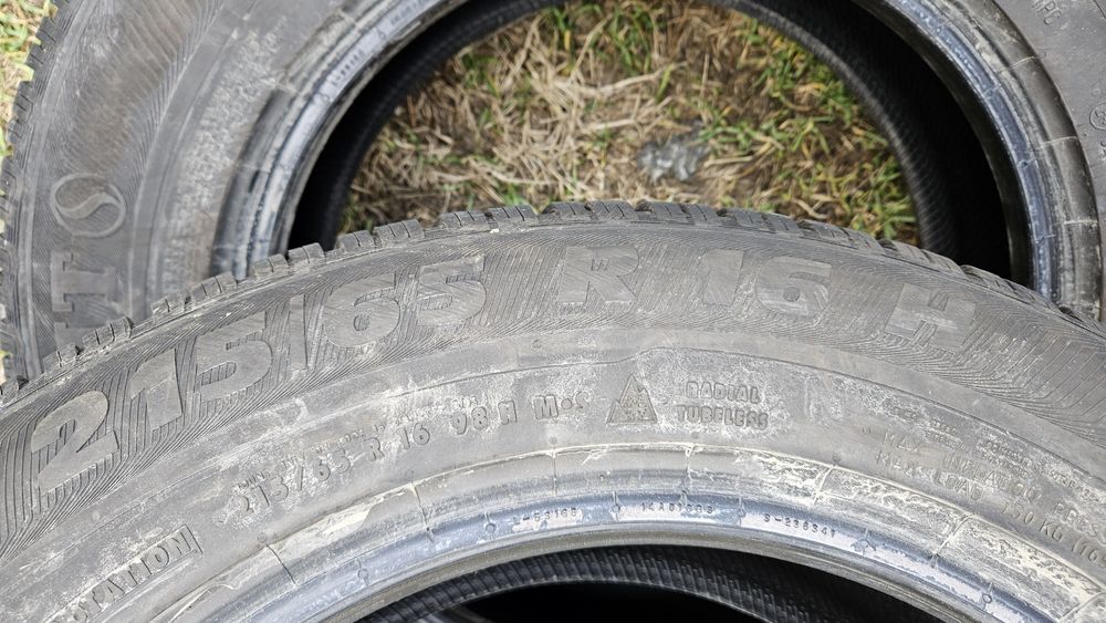 2бр гуми 215 65 16 дот 20 семперит