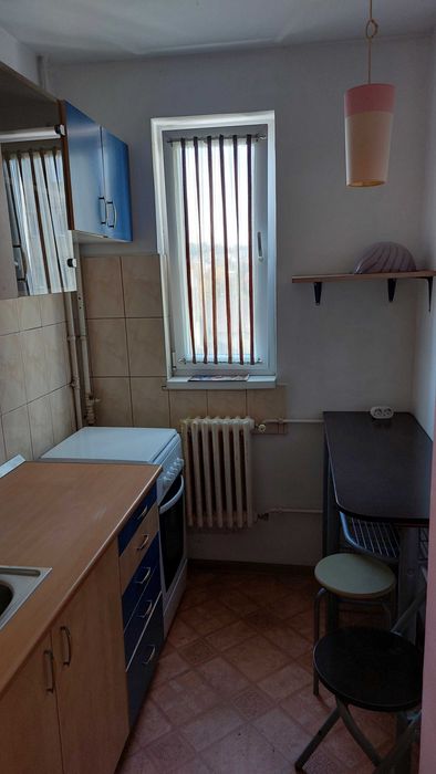 inchiriez apartament 2 camere