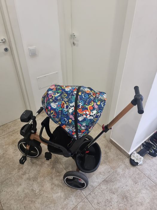 Tricicleta cu muzica si scaun reversibil
