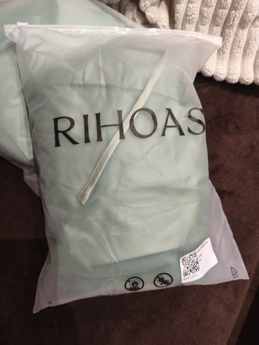Нова рокля RIHOAS xs