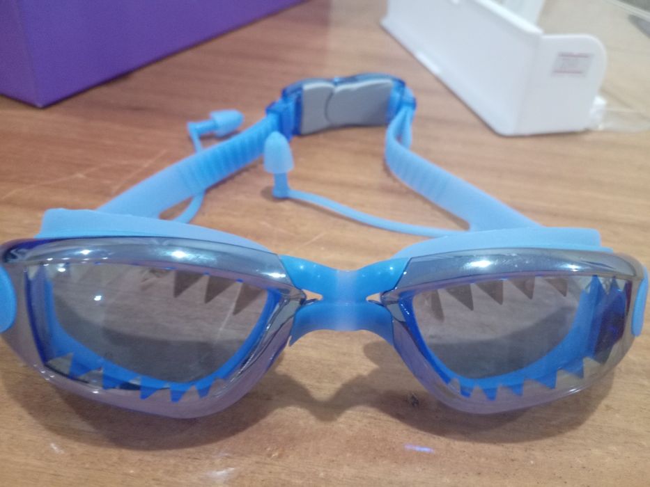 Плавательные очки, новые, не использовались