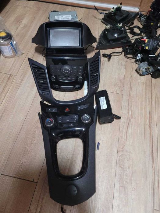 Chevrolet Orlando to‘liq multimedia markaziy panel komplekti Original