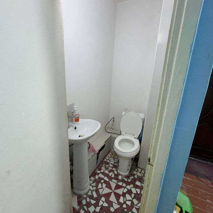 Юнусабад-4,, 5 хонали ОИЛАГА берилади. 120 КВ.м