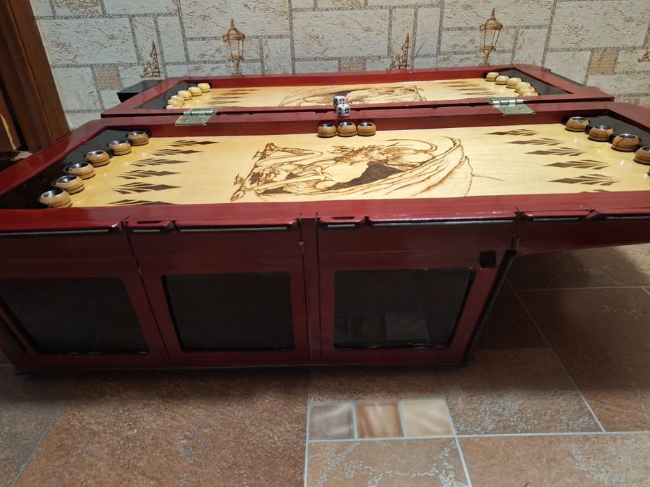 Необычные нарды машинка.