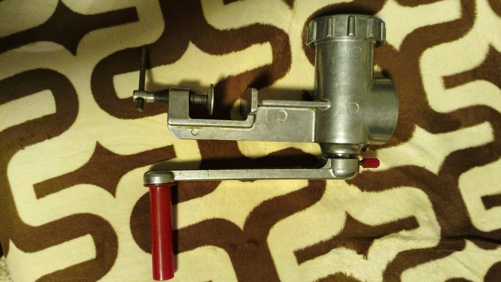 Продам Мясорубку