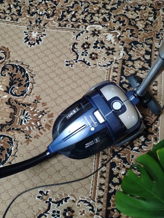 Пылесос Бестон кантейнер