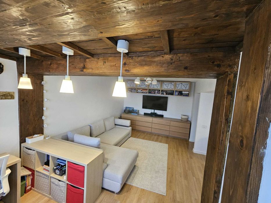 Vand apartament 3 camere