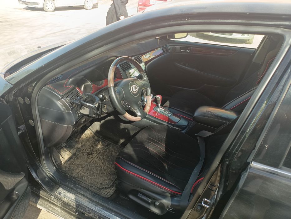 Продам Лексус ЕСС 300
