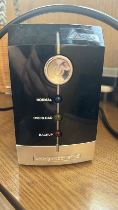 UPS svc model v-600f