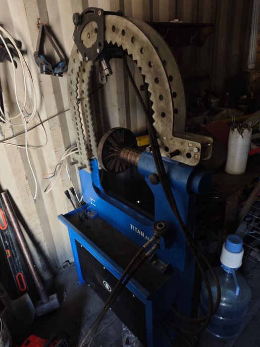 Стенд для правки дисков