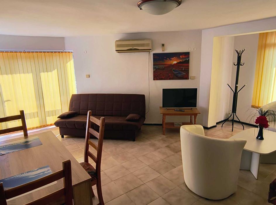 Дава се под наем Къща в Варна, м-т Траката - 550 кв.м за 3366 € - Снимка #4