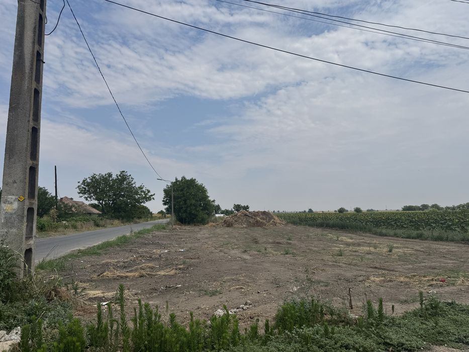 Teren intravilan in Corabia cu deschidere la doua strazi